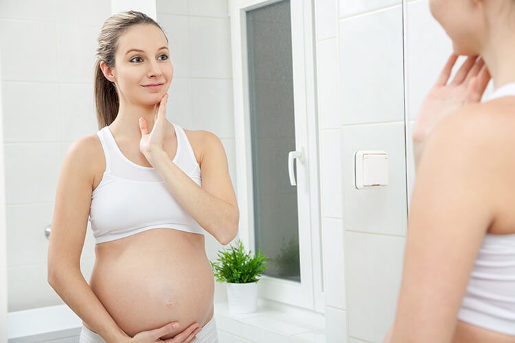 cura-pelle-del-viso-in-gravidanza